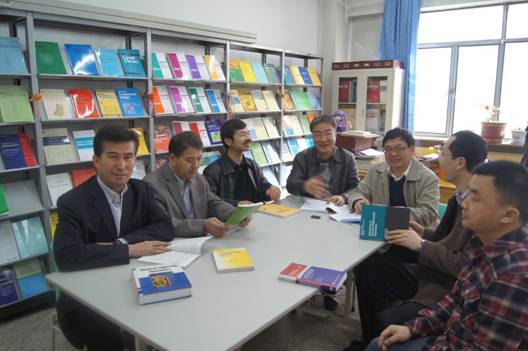 滕院长与重点学科主要成员共商学科发展